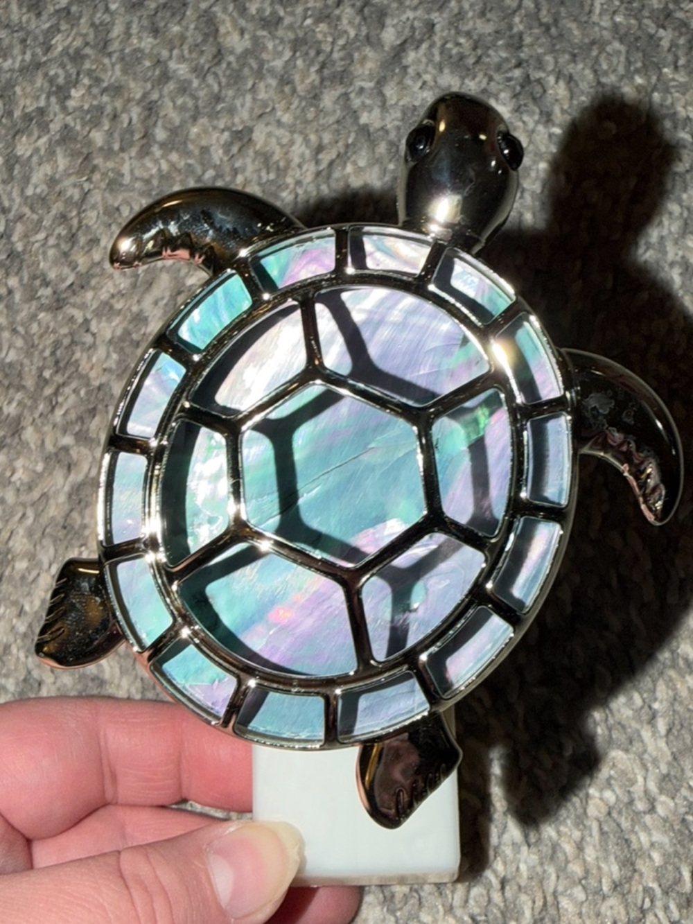 Bath & Body Works Wallflower Iridescent Turtle Wall Plug In - Picture 2 of 6